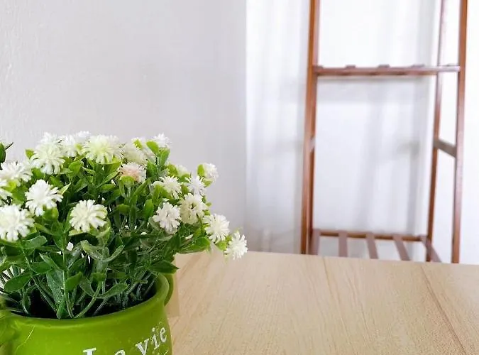 1st Step Thailand Blue - 32sqm With High Speed Wifi Apartment *