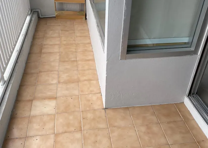 1st Step Thailand Blue - 32sqm With High Speed Wifi Apartment
